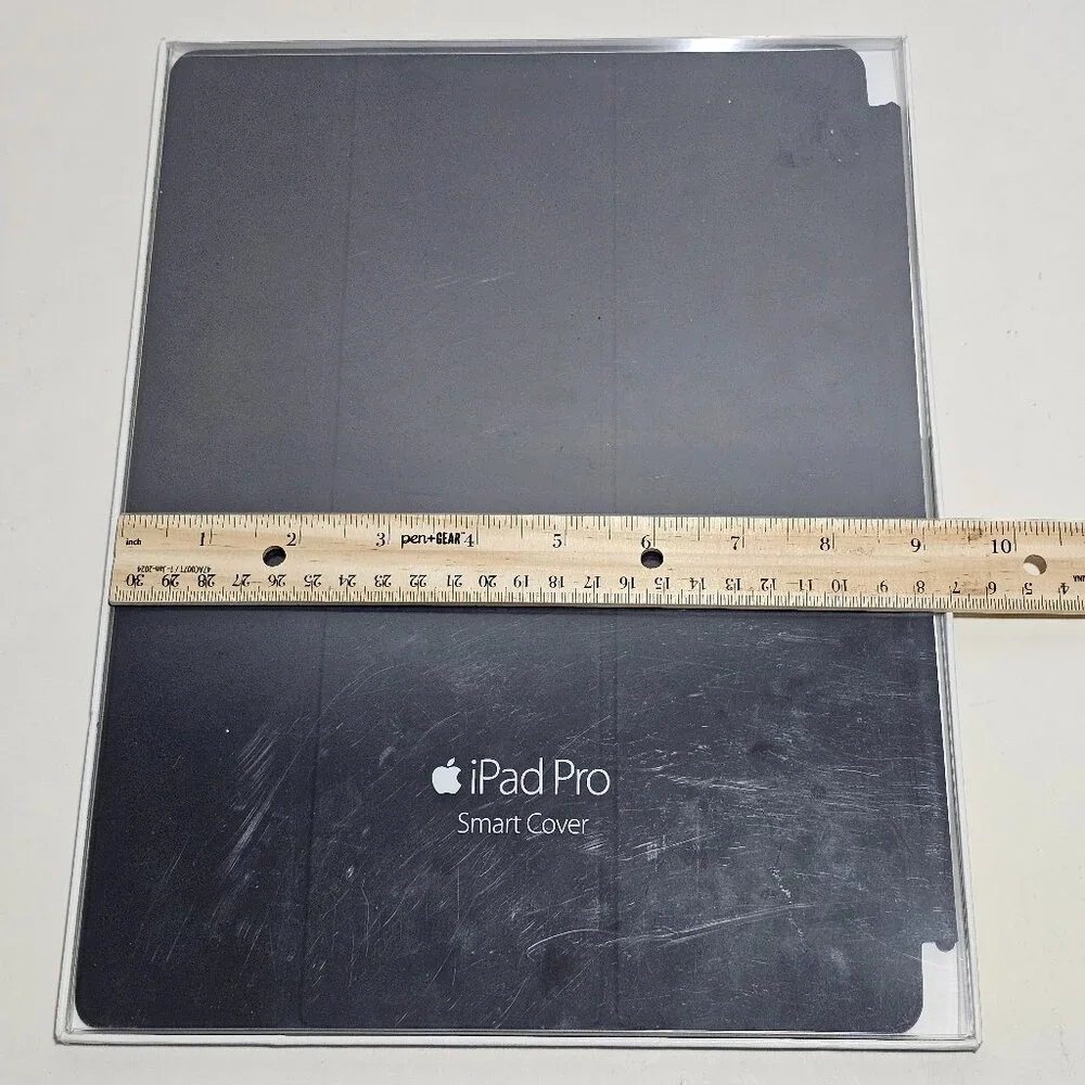 Authentic OEM Genuine Apple iPad Pro Smart Cover MK0l2ZMA/A 12.9